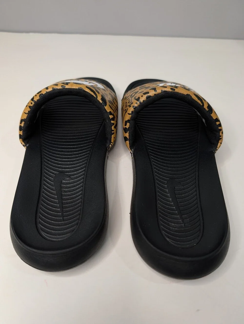 Nike Women's Victori One Cheetah Print Sandal Slides Brown Black 9